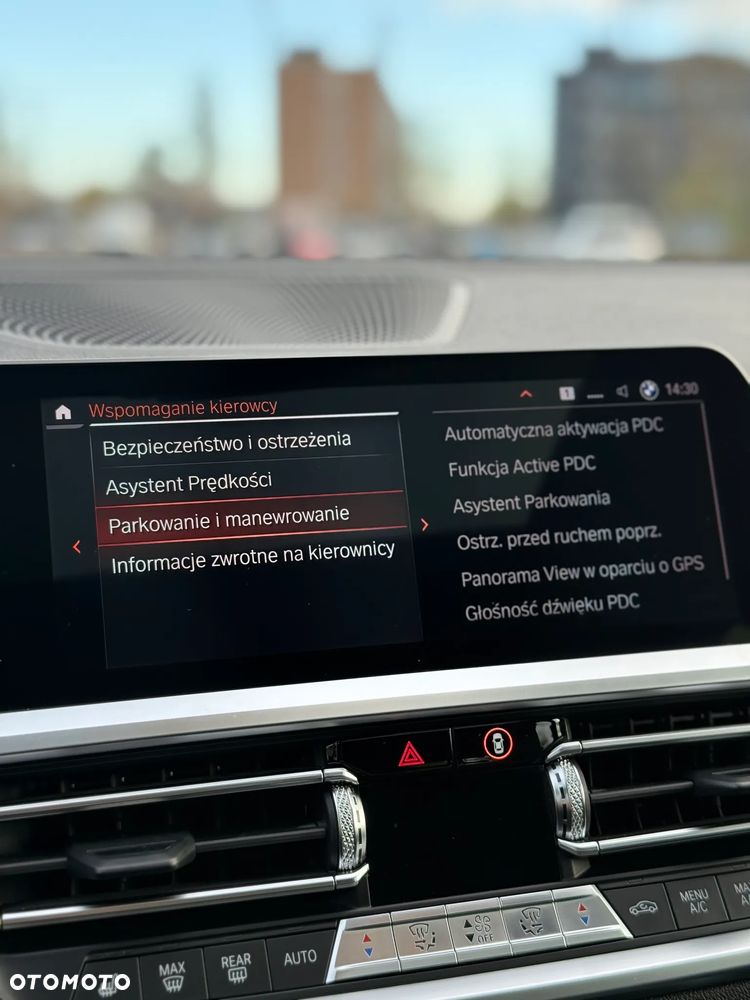 BMW Seria 3 330i Luxury Line sport - 26