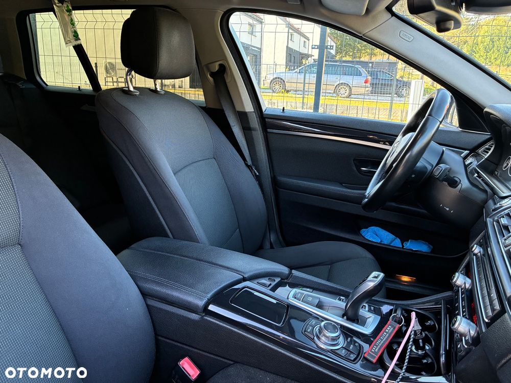 BMW Seria 5 520d Touring Sport-Aut - 13