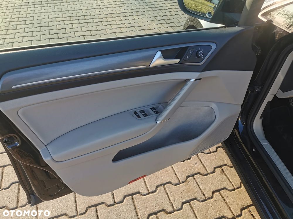 Volkswagen Golf - 18