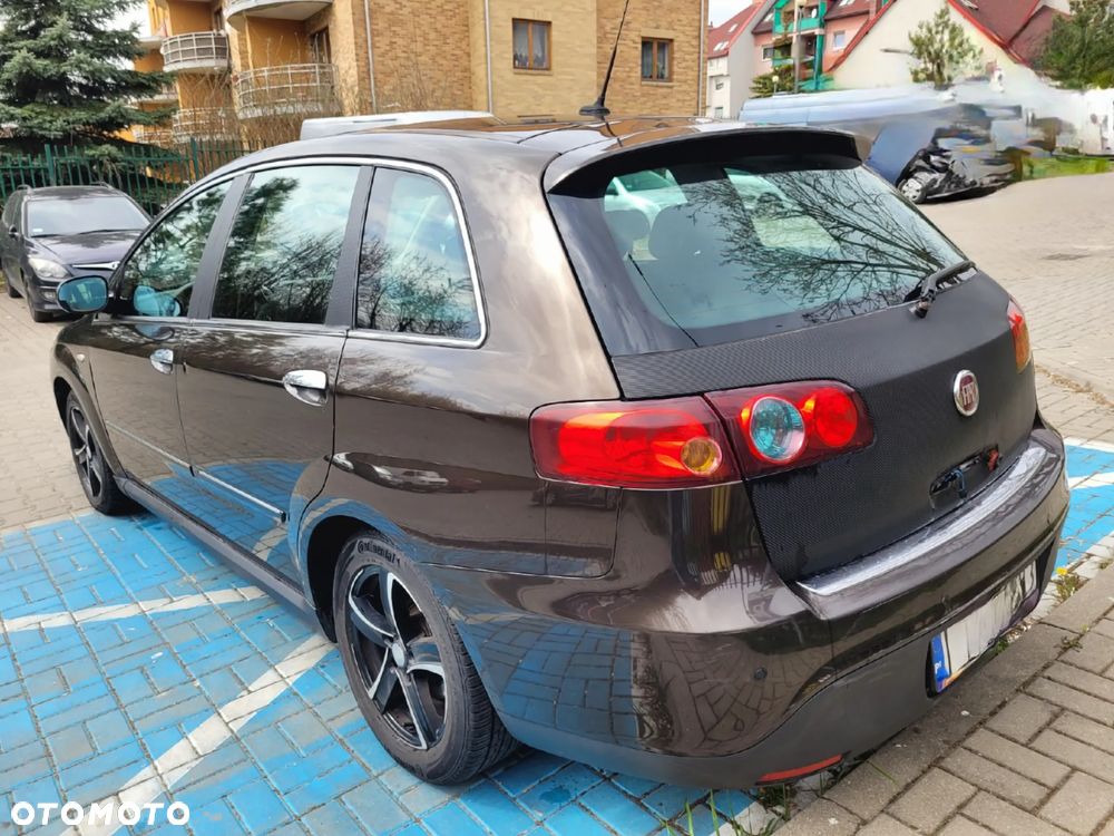 Fiat Croma 1.9 JTD Dynamic - 11