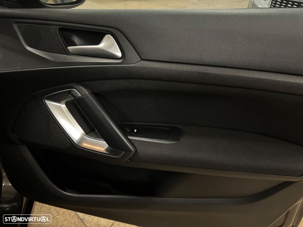 Peugeot 308 SW 1.6 HDi SE Envy - 9