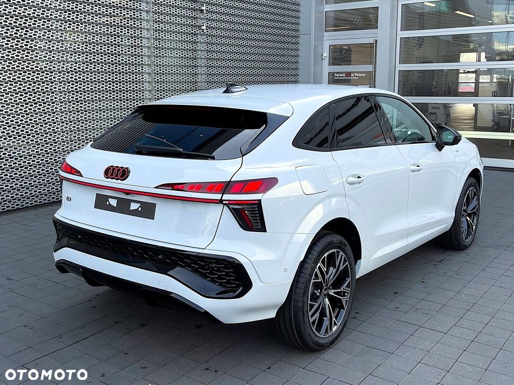 Audi Q3 Sportback - 4