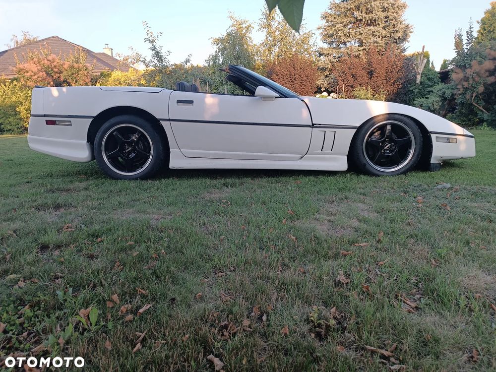 Chevrolet Corvette - 3