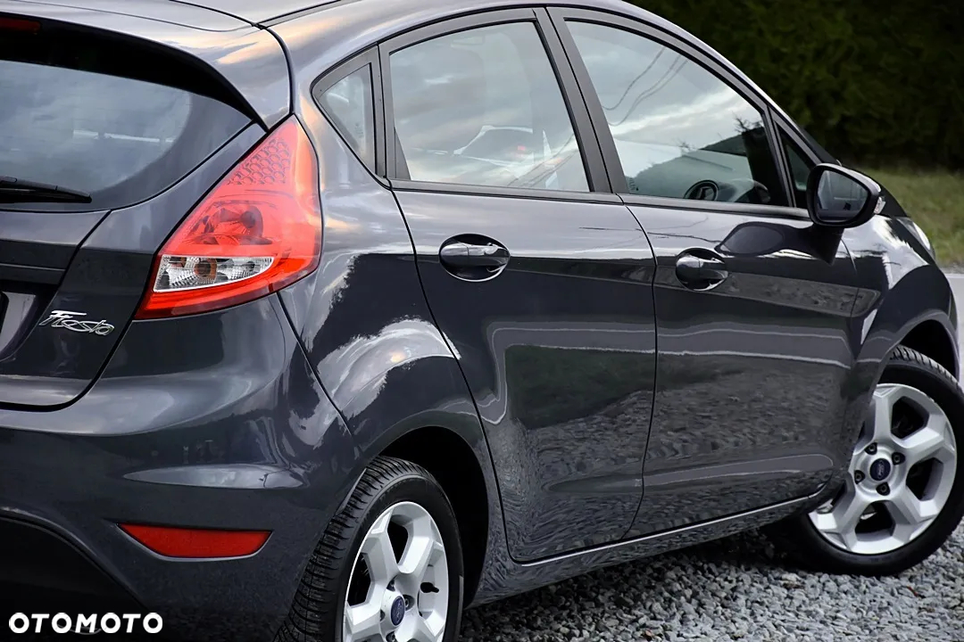 Ford Fiesta 1.25 Platinium X - 11