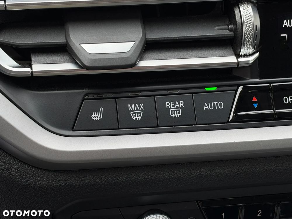 BMW Seria 3 318i Advantage - 23