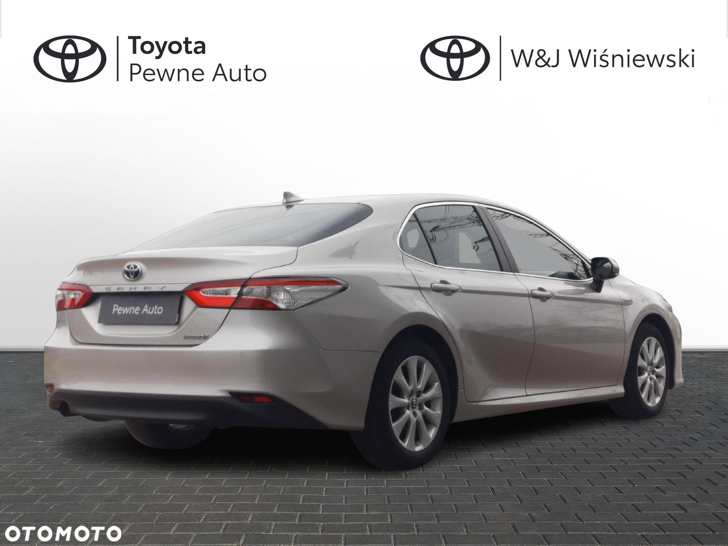 Toyota Camry - 2