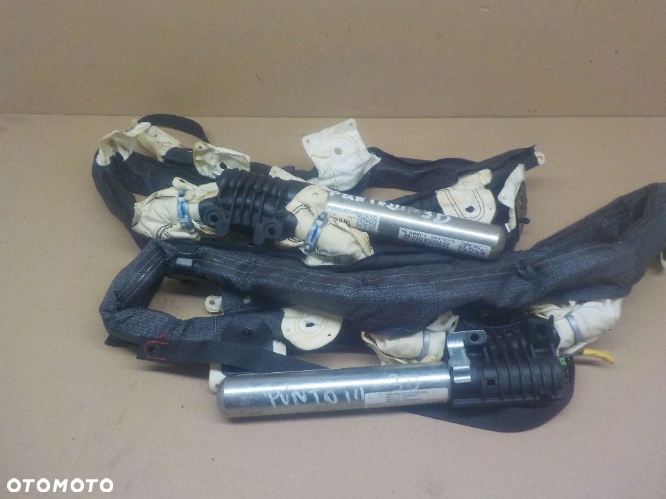 FIAT PUNTO III KURTYNA LEWA LUB PRAWA 3D