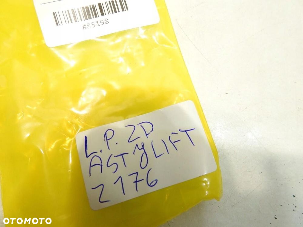 ZAŚLEPKA SPRYSKIWACZA LAMPY LEWA OPEL ASTRA J LIFT 13264299 - 2