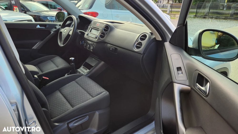 Volkswagen Tiguan 2.0 TDI 4Motion Track & Field - 10