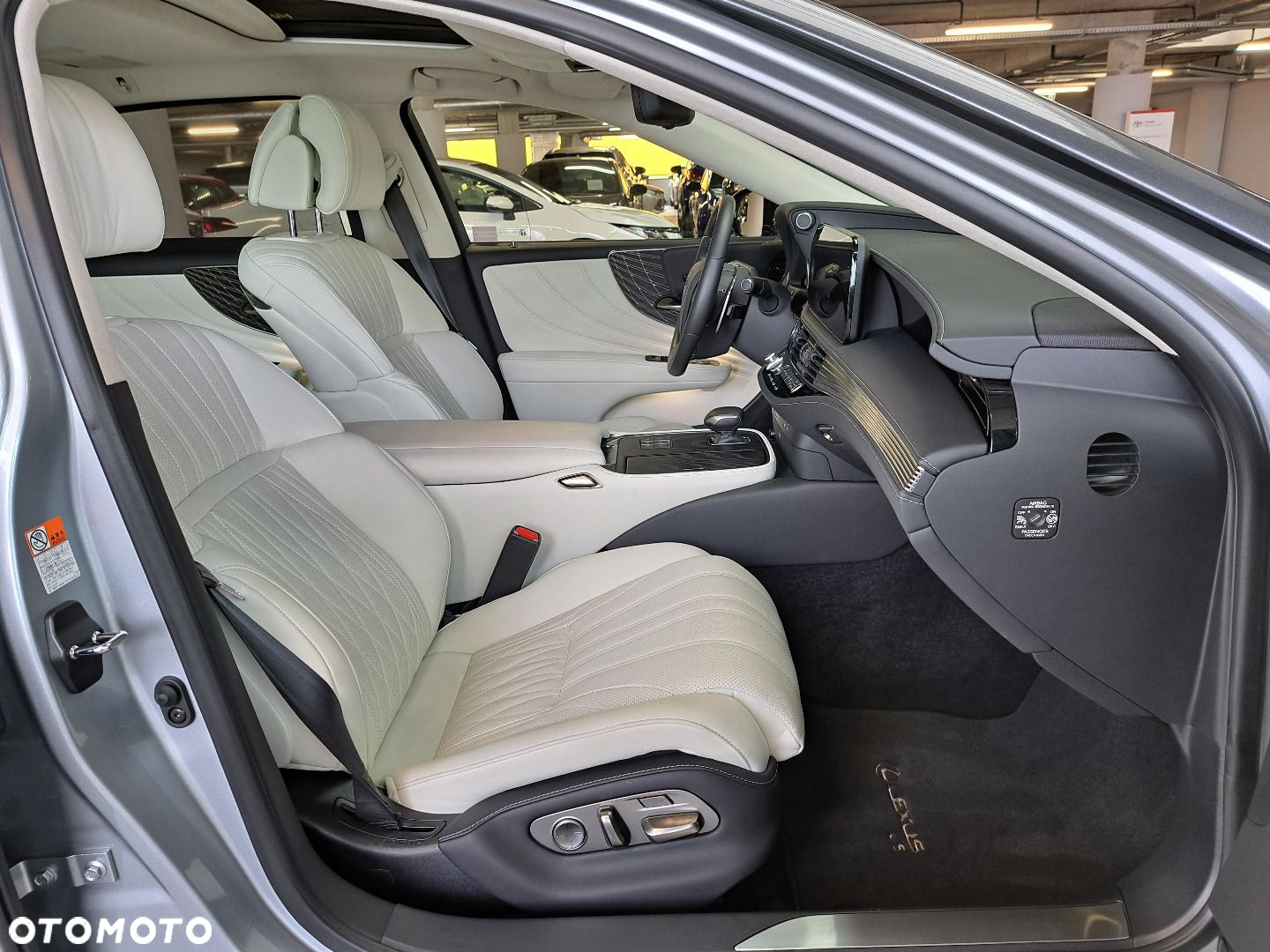 Lexus LS - 19