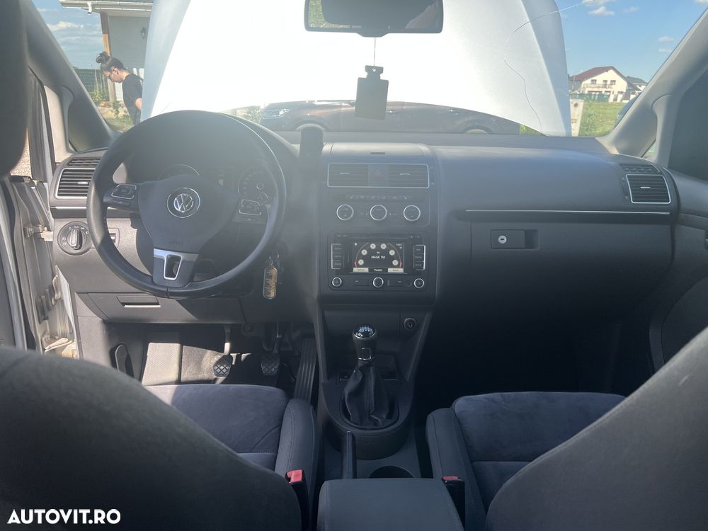 Volkswagen Touran 2.0 TDI DPF Trendline - 6