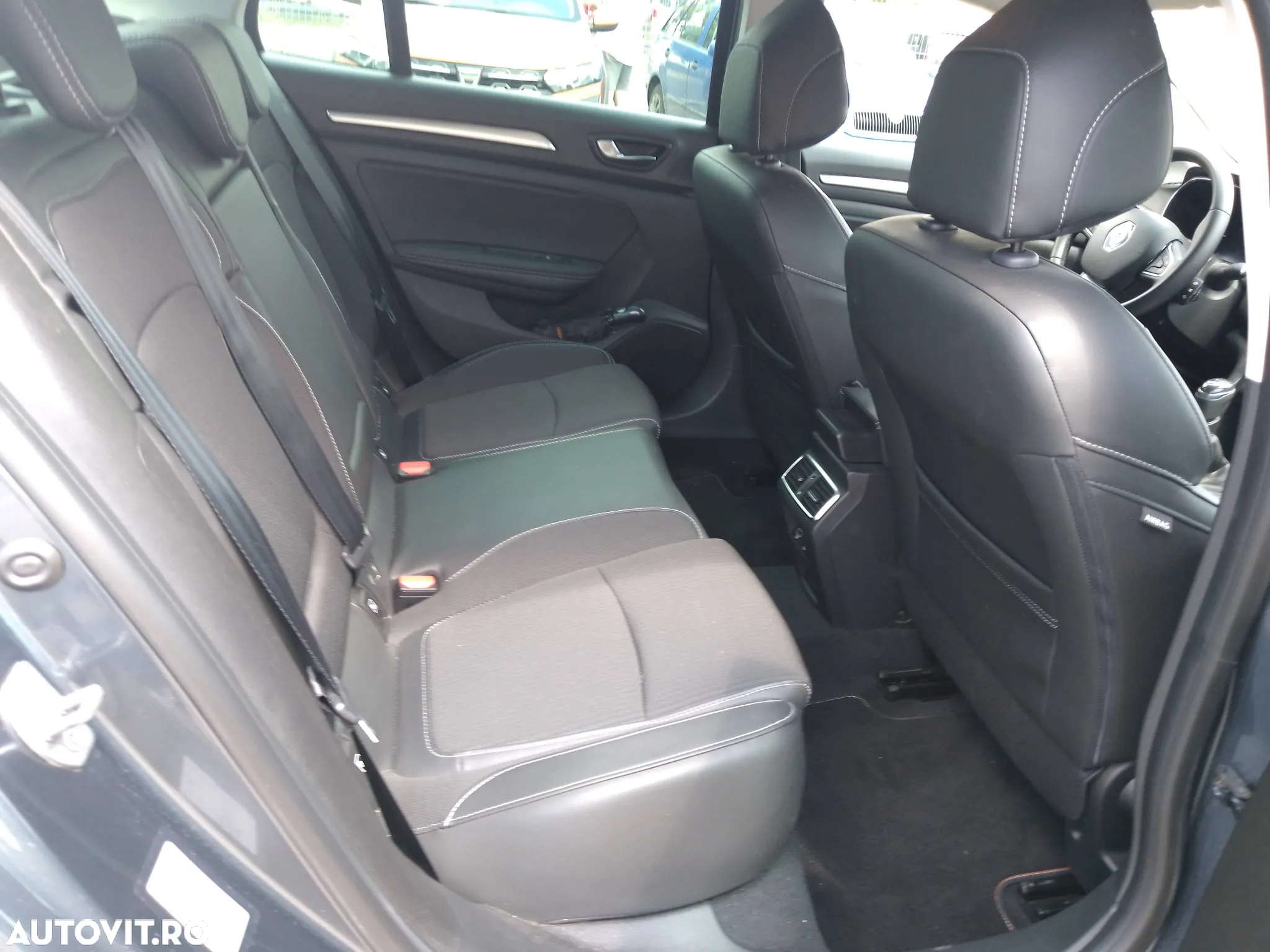 Renault Megane TCe GPF Intens - 10