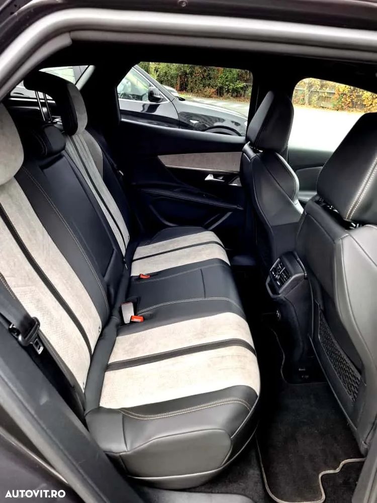 Peugeot 3008 Plug-In Hybrid 225 e-EAT8 GT - 7