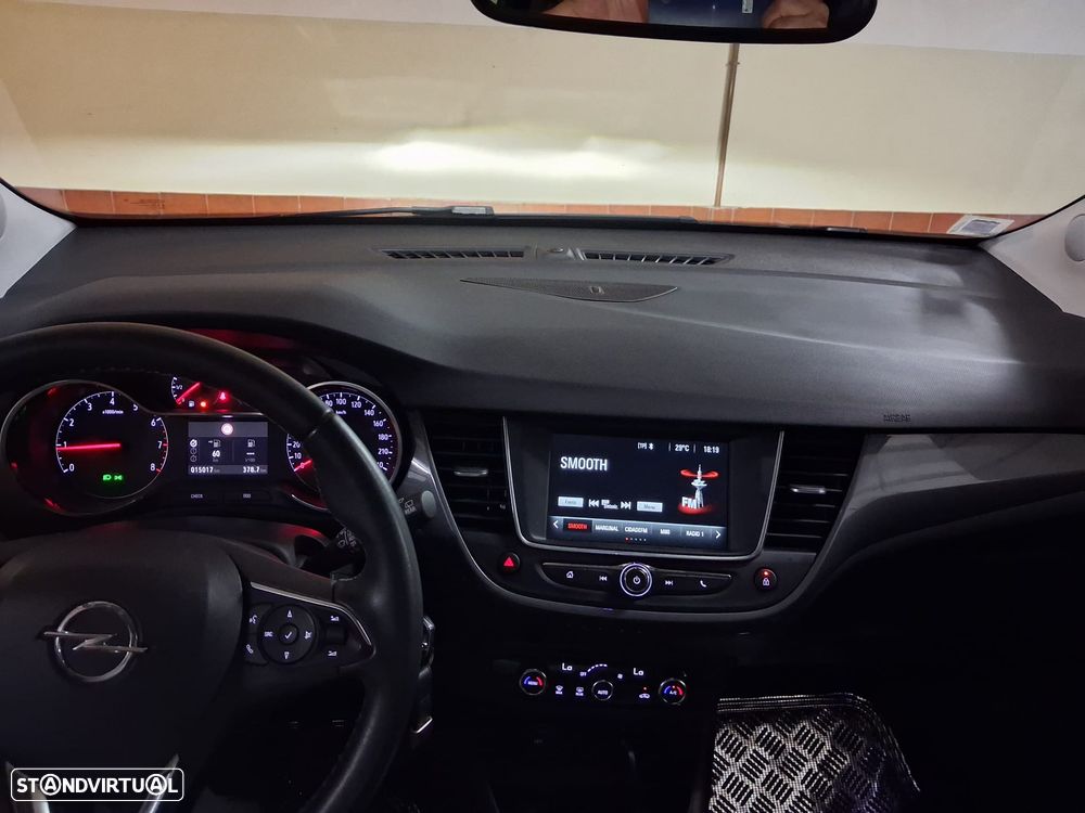 Opel Crossland 1.2 T Design & Tech - 8