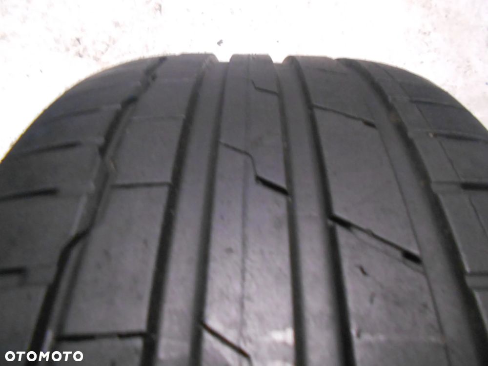 OPONA POJEDYNKA  245/40R19 HANKOOK VENTUS S1 EVO 3 DOT 0222 7MM - 2