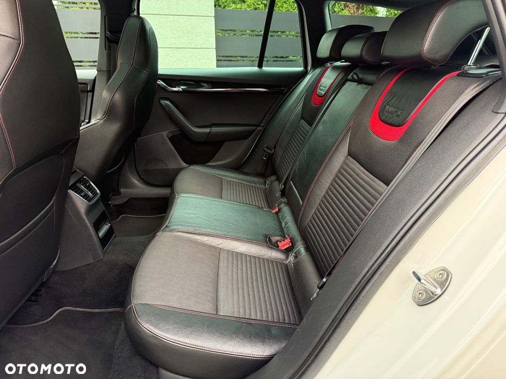 Skoda Octavia 2.0 TSI (Green tec) RS - 28