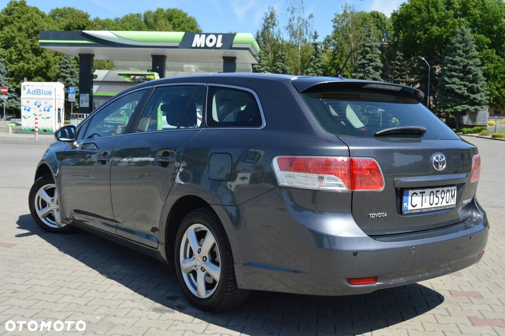 Toyota Avensis 2.0 D-4D Sol - 18