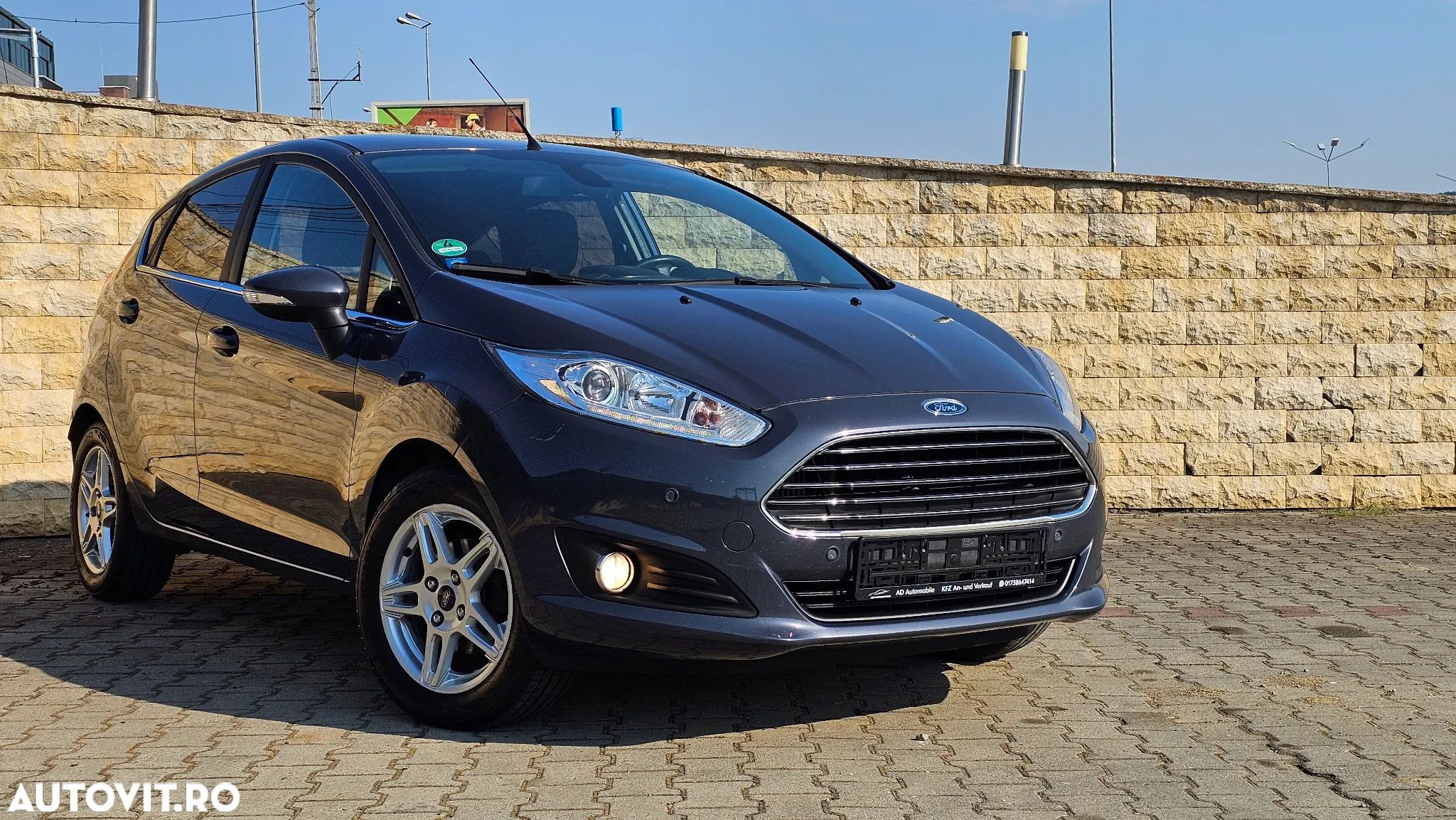 Ford Fiesta 1.0 EcoBoost Start-Stop Titanium - 1