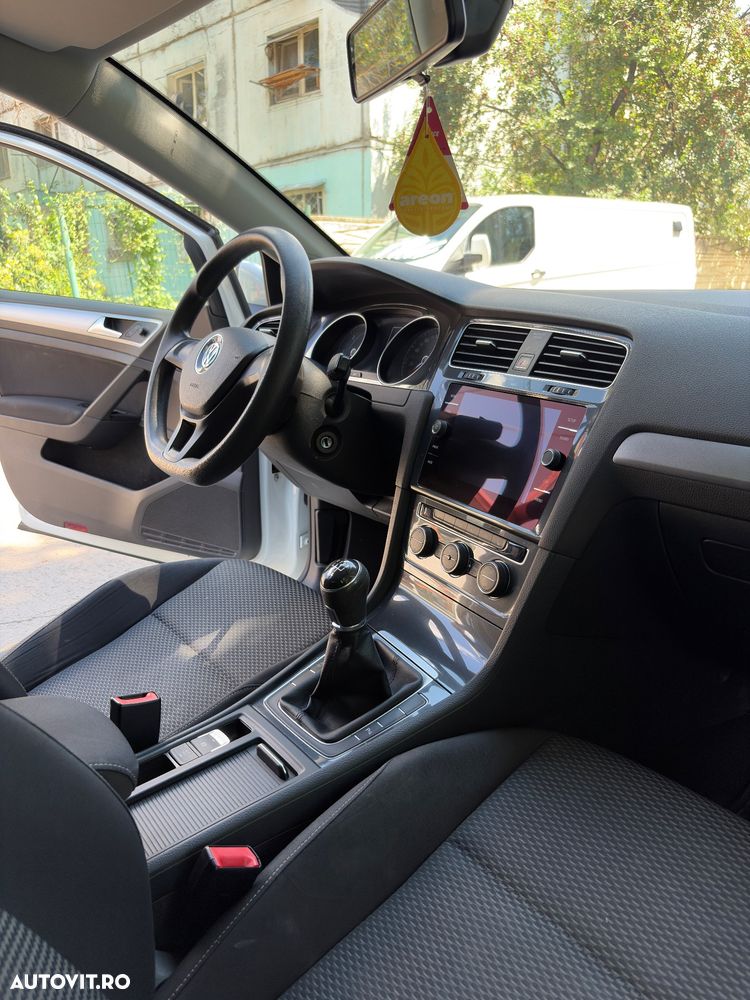 Volkswagen Golf 1.6 TDI Trendline - 15