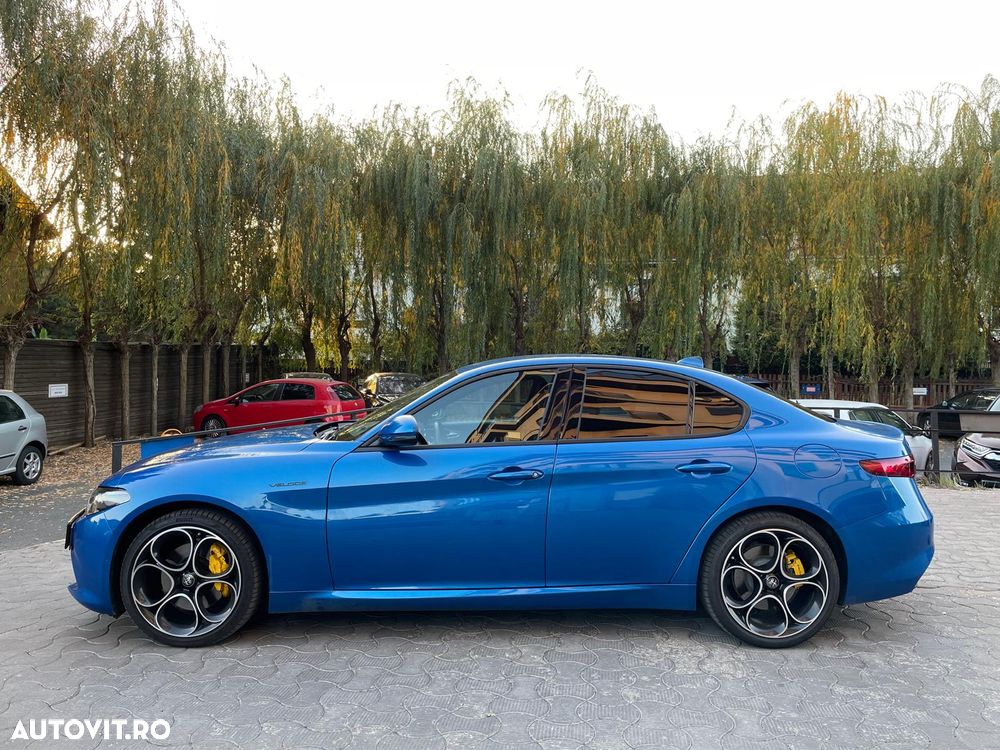Alfa Romeo Giulia 2.2 JTDM AWD AT8 Veloce - 4