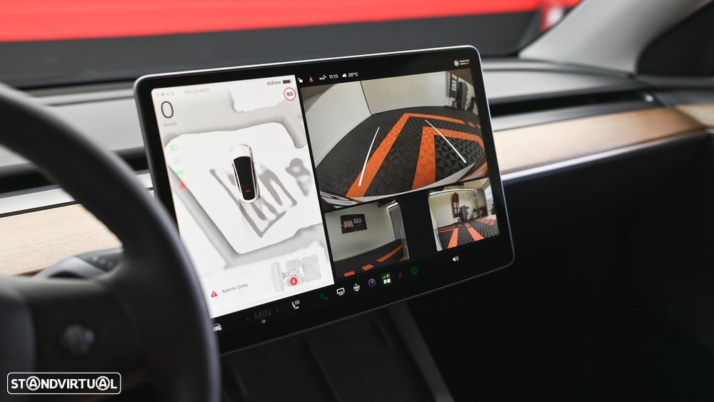 Tesla Model Y Long Range Dual Motor AWD - 29