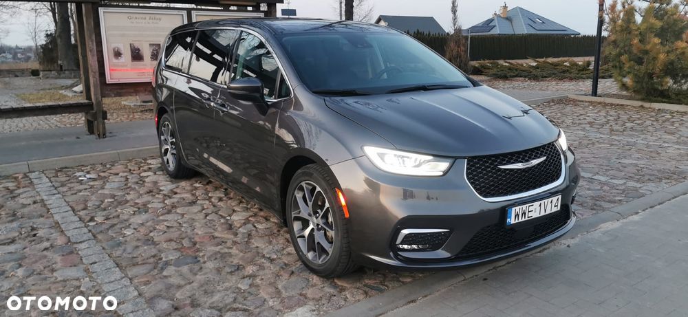 Chrysler Pacifica - 2