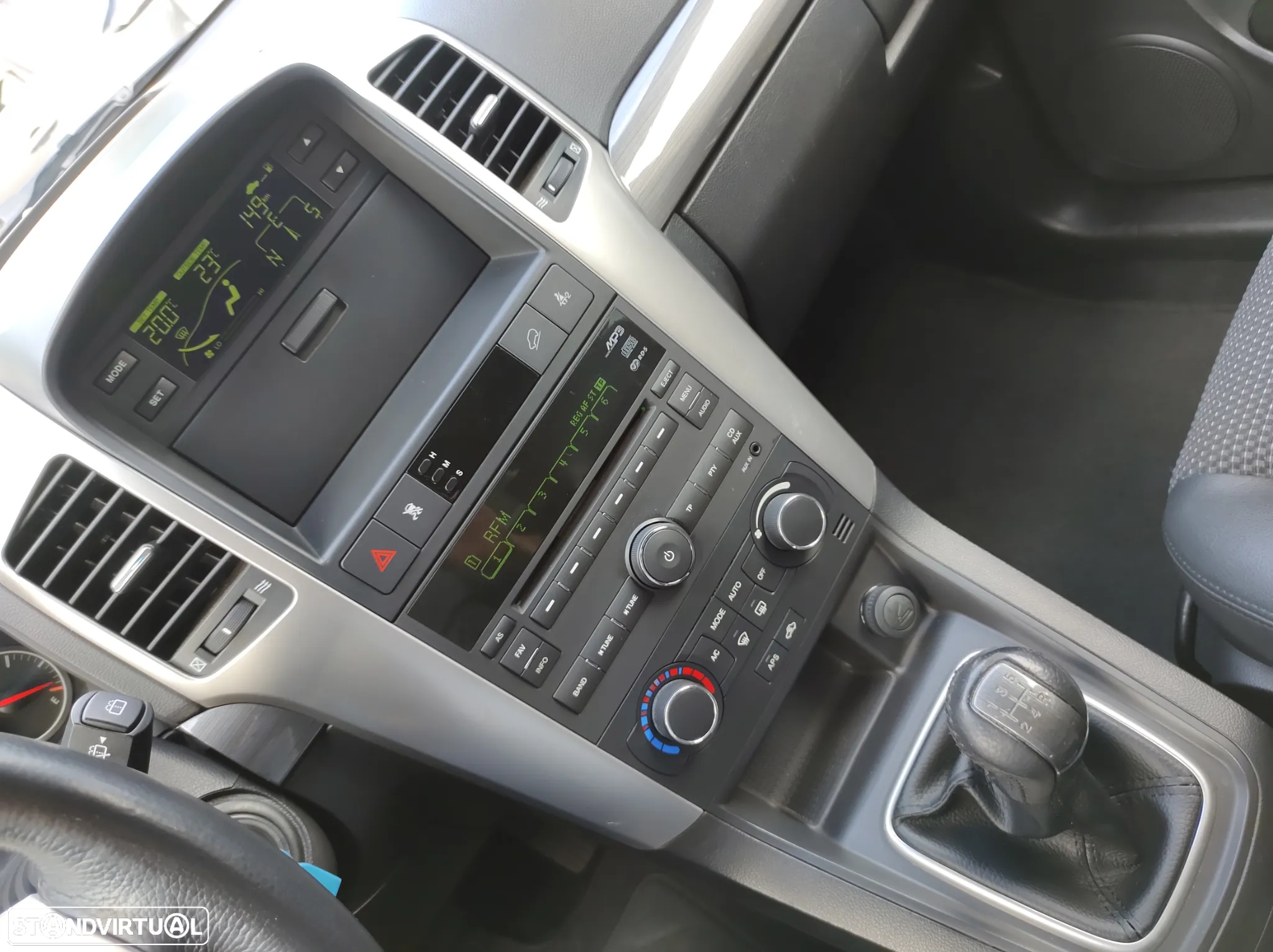 Chevrolet Captiva 2.0 VCDi Seven 7L - 26