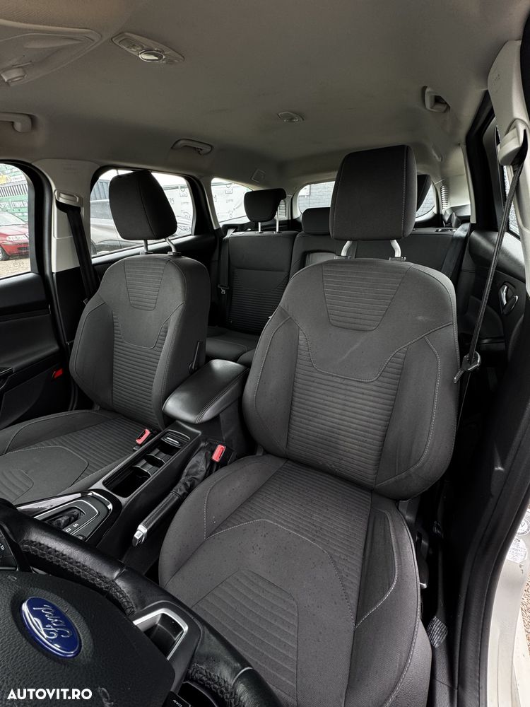 Ford Focus - 13