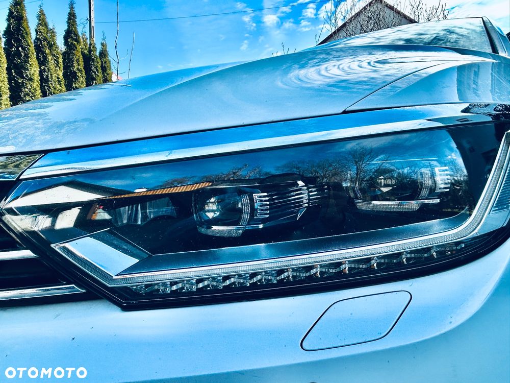 Volkswagen Passat - 19