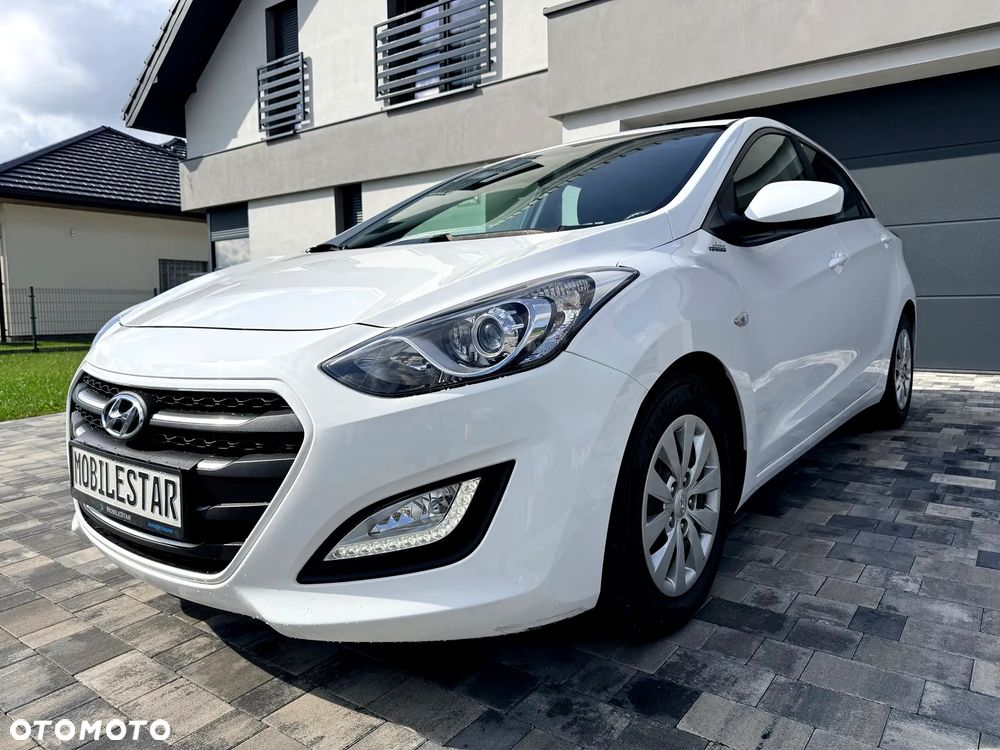 Hyundai i30 1.4 Family - 12