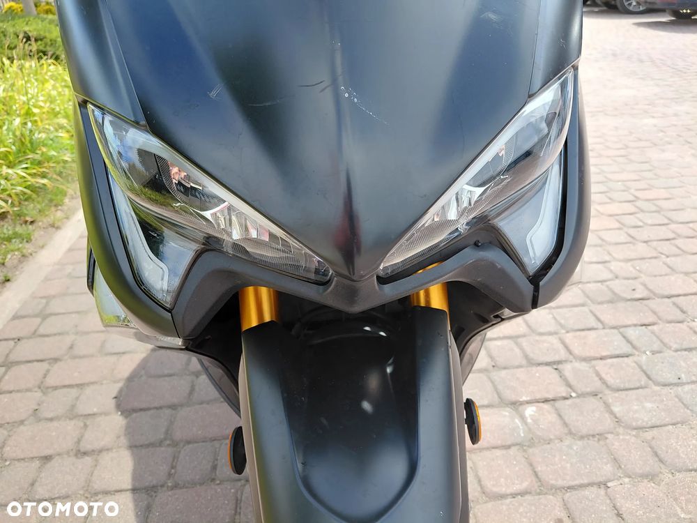 Yamaha Tmax - 9