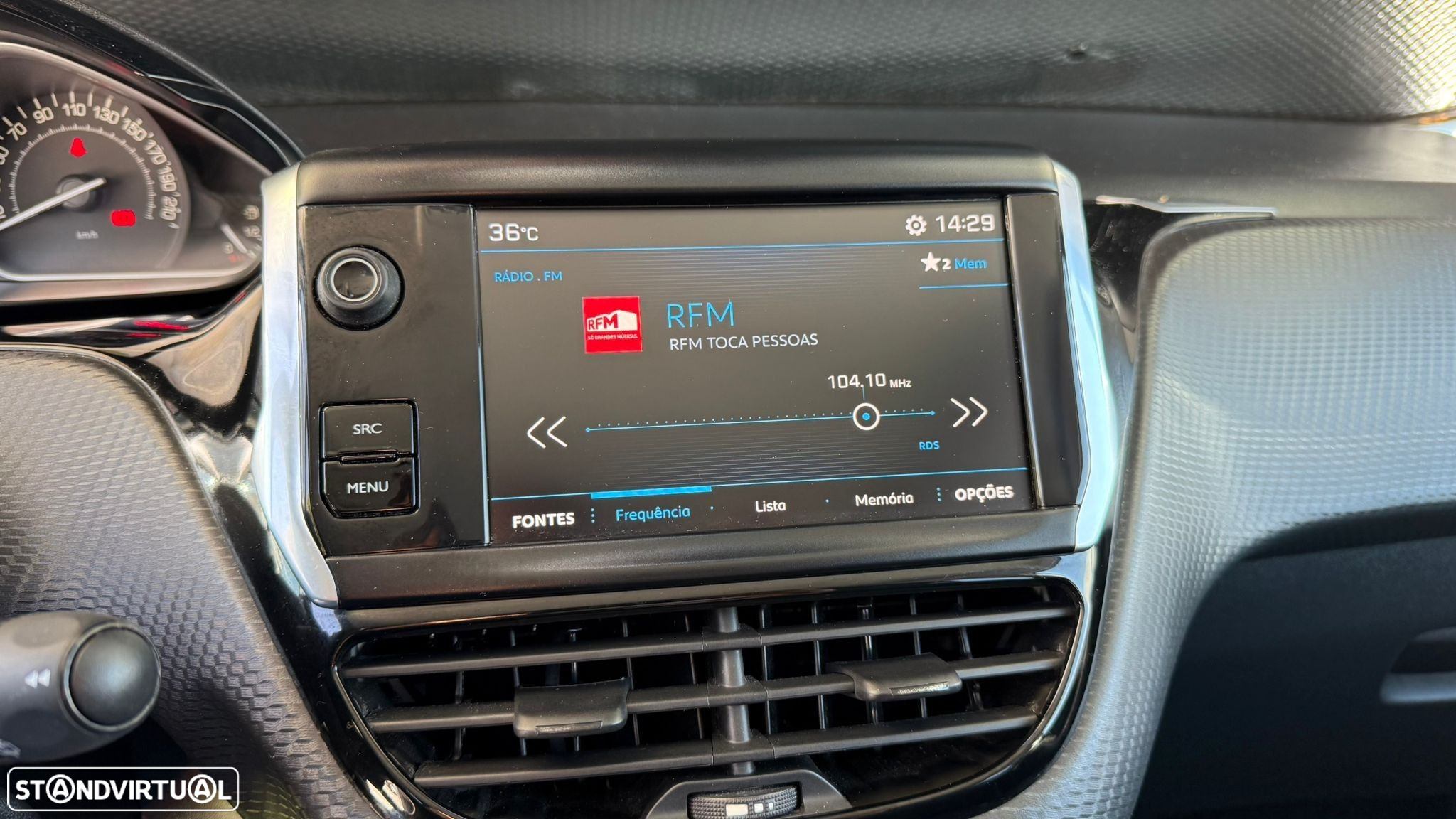 Peugeot 2008 1.2 PureTech Style - 30