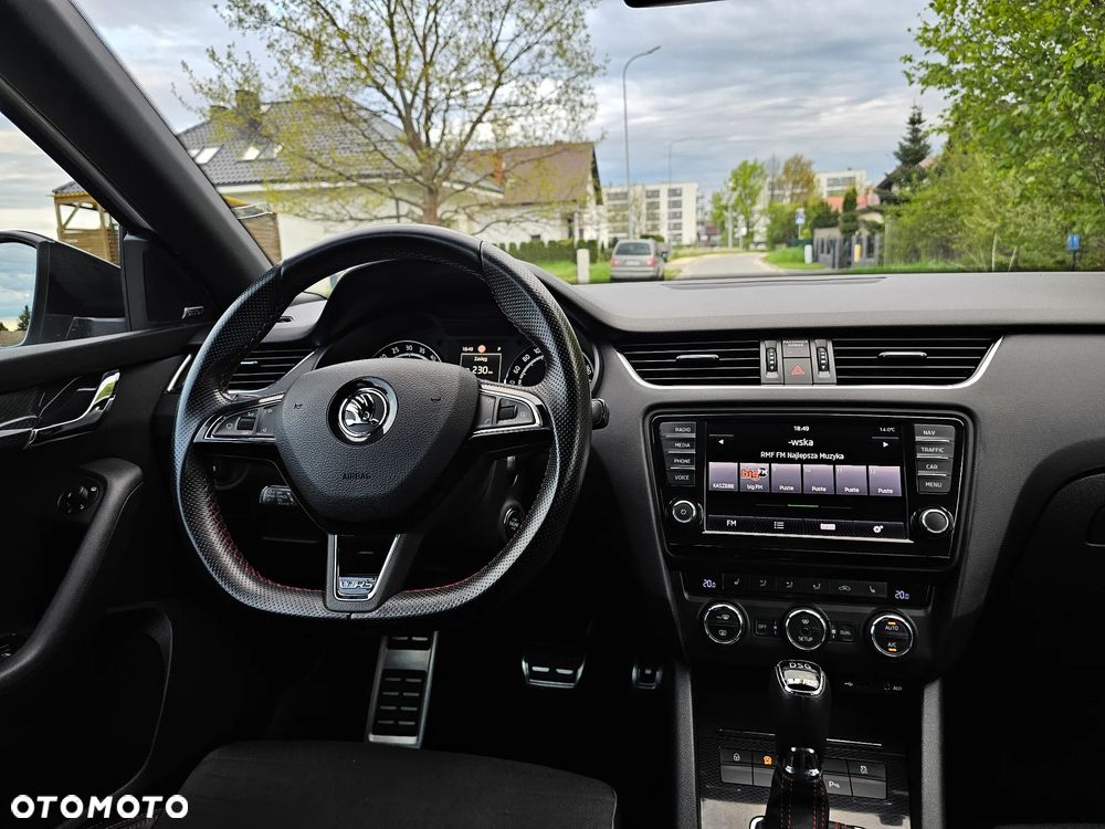 Skoda Octavia 2.0 TDI DSG RS - 12