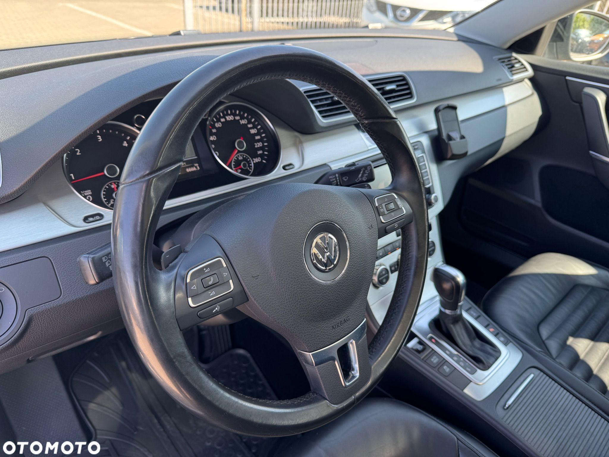 Volkswagen Passat Variant 2.0 TDI DSG BlueMotion Technology Highline - 33