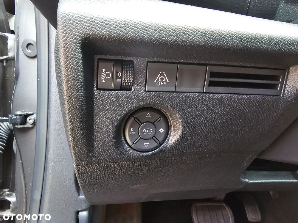 Citroën C4 BlueHDi 130 Stop&Start EAT8 SHINE - 20