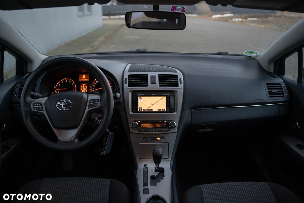 Toyota Avensis 1.8 Multidrive Business Edition - 18