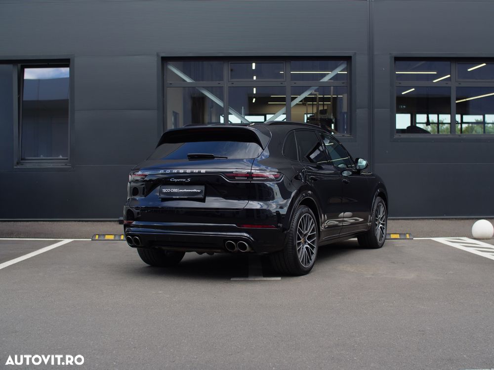 Porsche Cayenne - 4