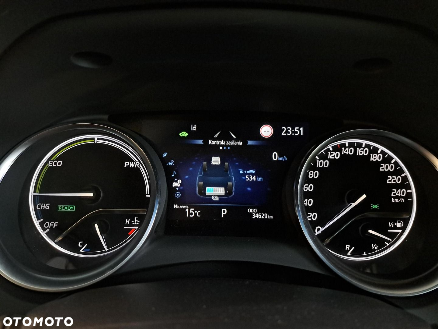 Toyota Camry 2.5 Hybrid Comfort CVT - 32