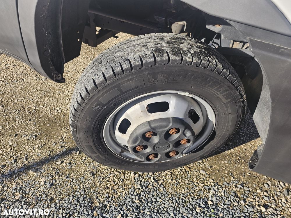 Iveco Daily 2.3 Diesel - AXA DUBLA - 9