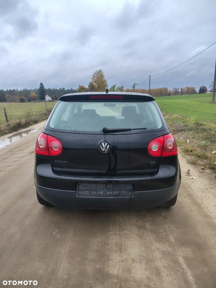Volkswagen Golf 1.6 Comfortline - 6