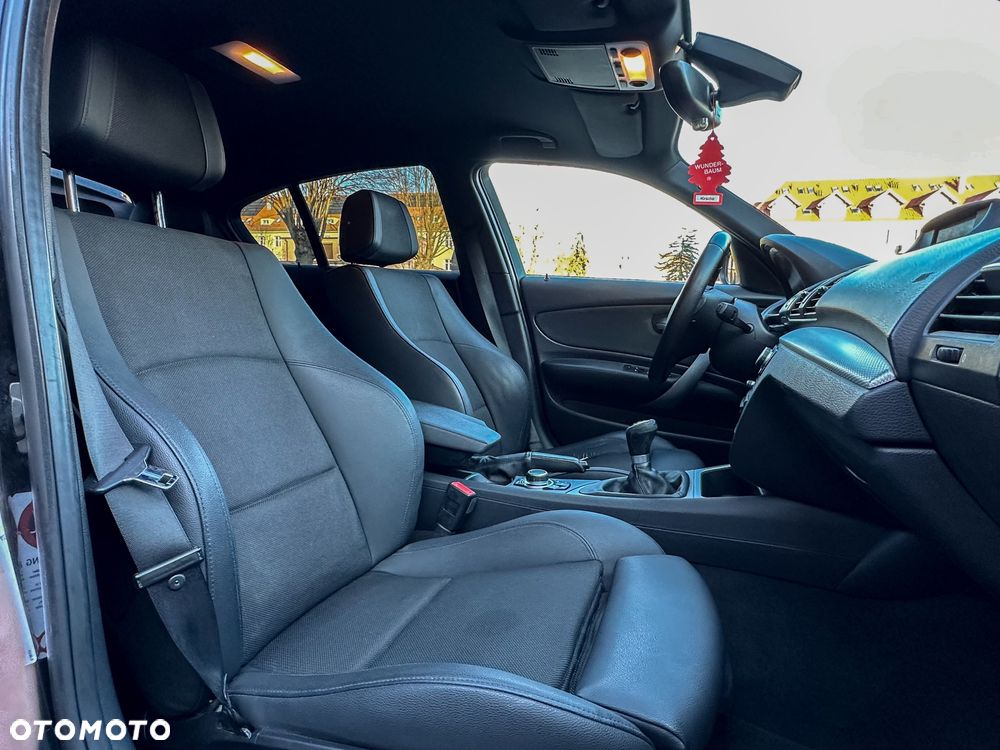 BMW Seria 1 118d Sport Line - 31