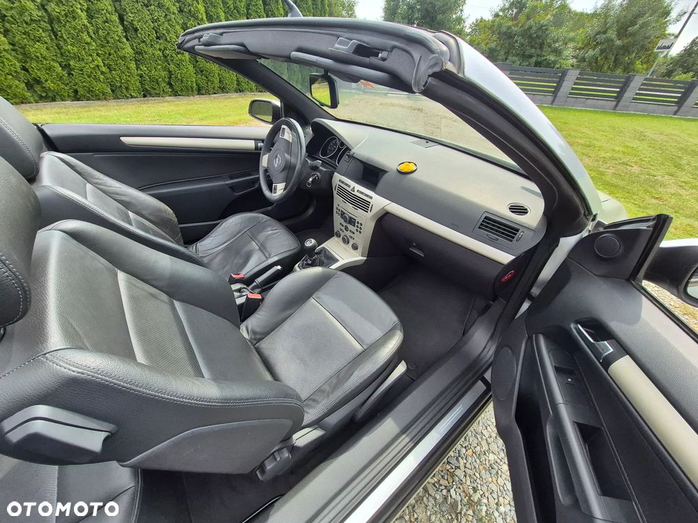 Opel Astra Twin Top 2.0 Turbo Cosmo - 10