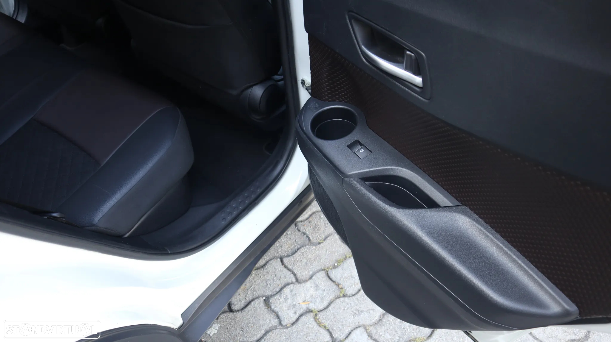 Toyota C-HR 1.8 HSD Exclusive+P.Luxury - 19