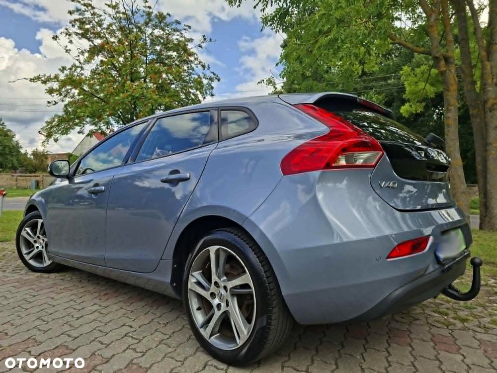 Volvo V40 T2 Momentum - 5