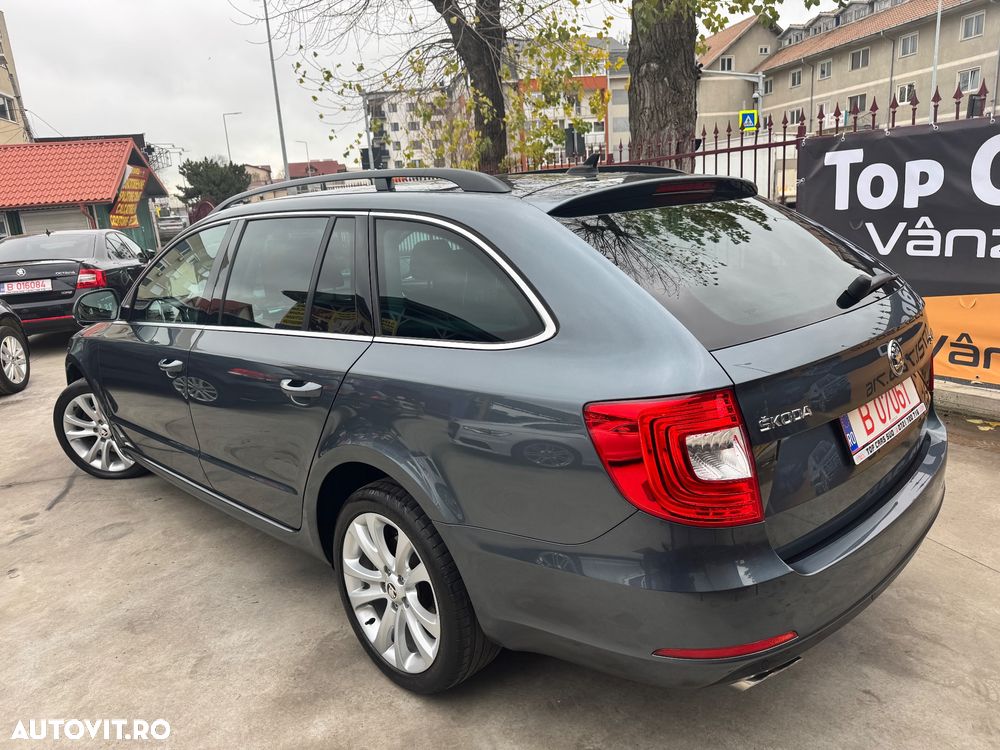 Skoda Superb 2.0 TDI Green tec DSG Elegance - 4