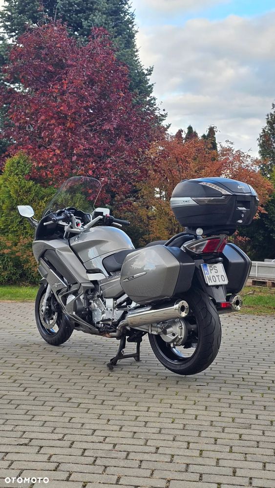 Yamaha FJR - 3