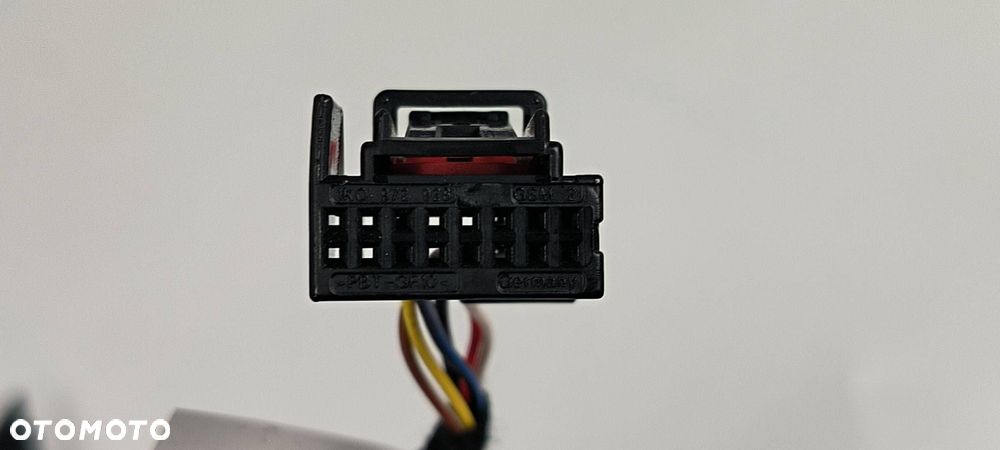 LUSTERKO LEWE SKODA OCTAVIA IV - 6