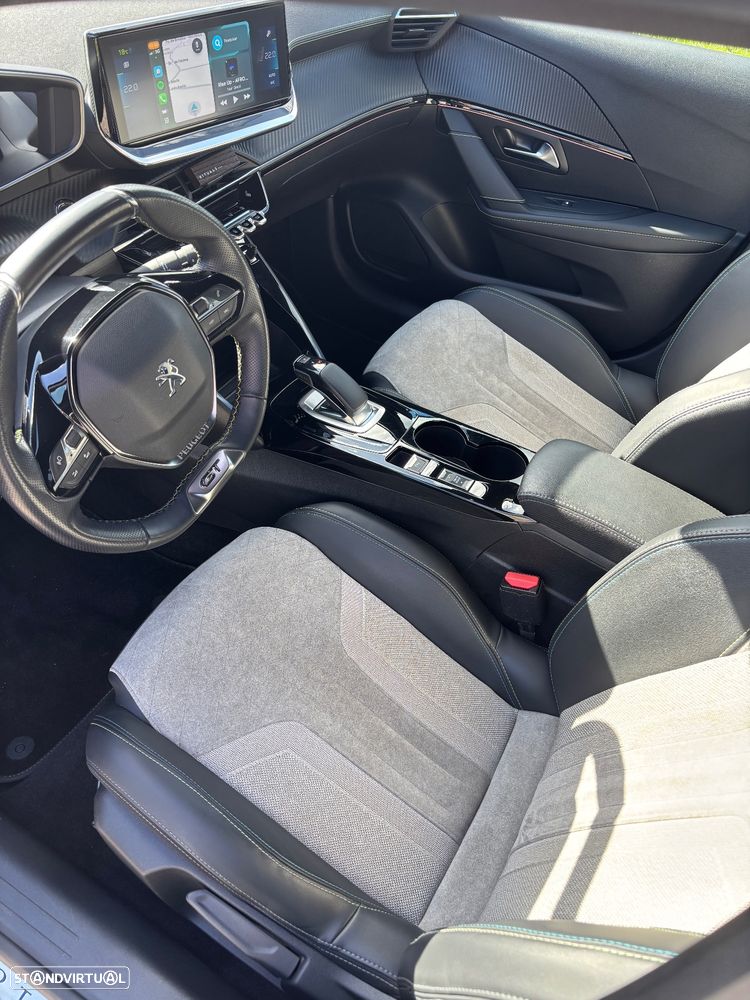 Peugeot e-208 GT - 7