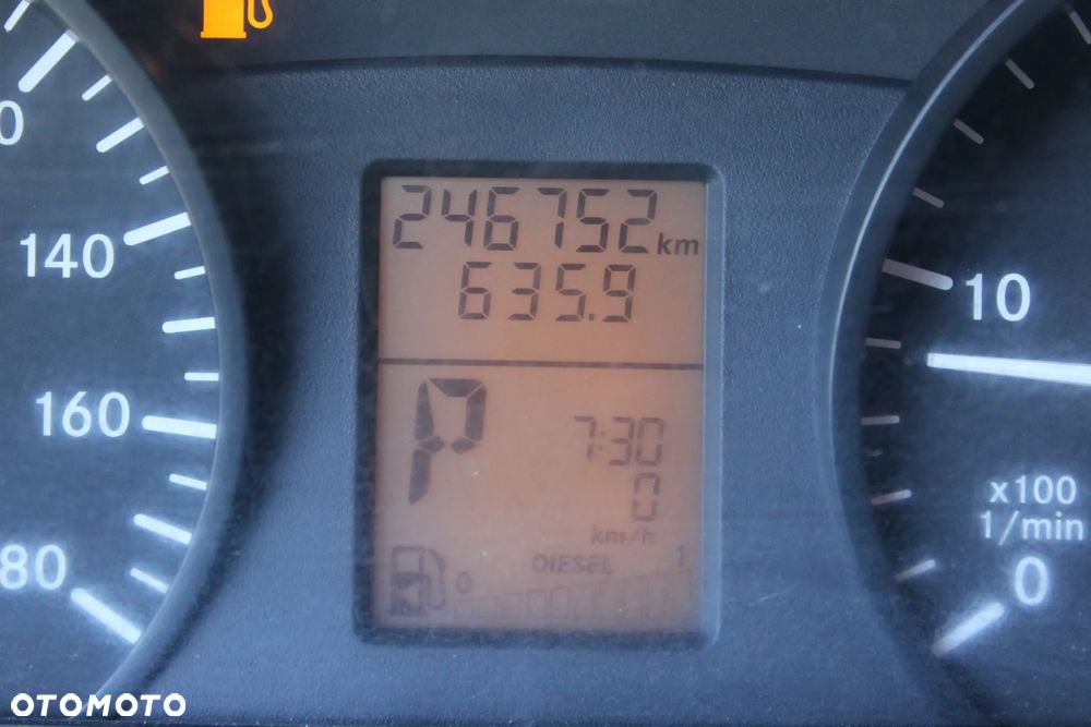 Mercedes-Benz Sprinter - 21