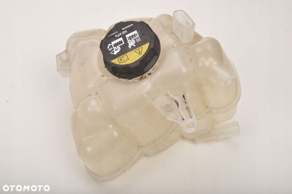 VOLVO XC60 II 2.0 D4 ZBIORNICZEK WYRÓWNAWCZY